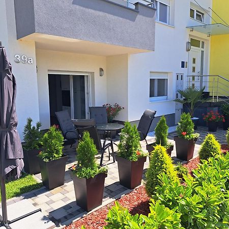 Apartmani Ana&Vesna カルロヴァッツ エクステリア 写真