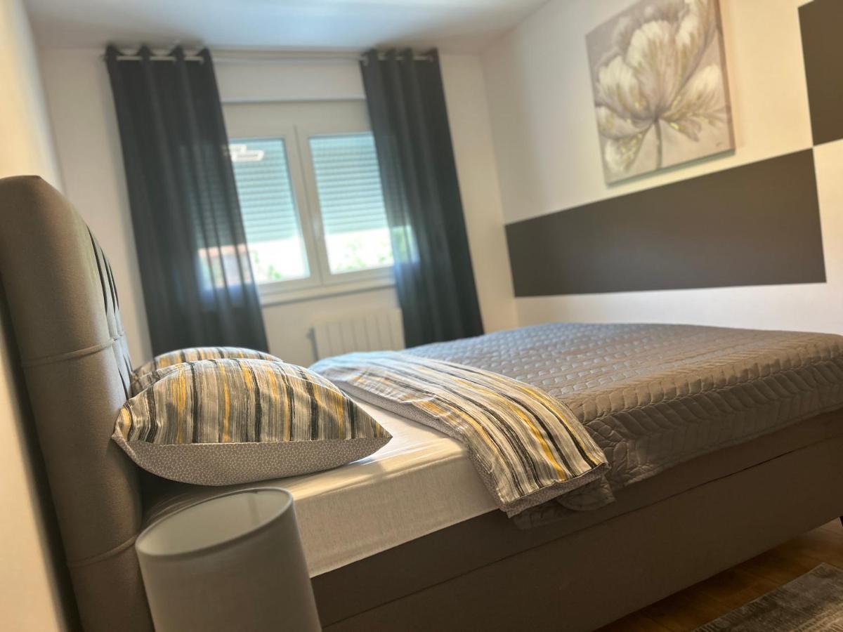 Apartmani Ana&Vesna カルロヴァッツ エクステリア 写真