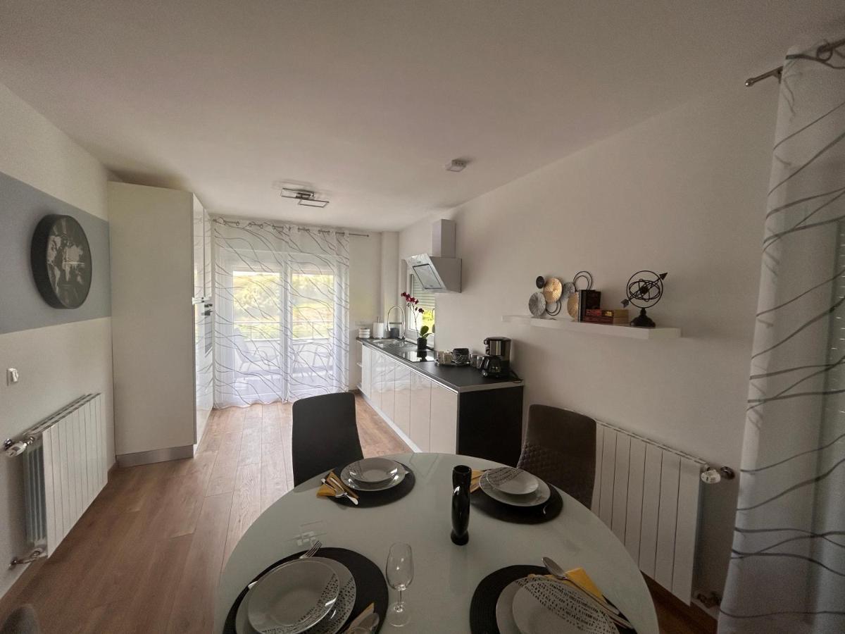 Apartmani Ana&Vesna カルロヴァッツ エクステリア 写真