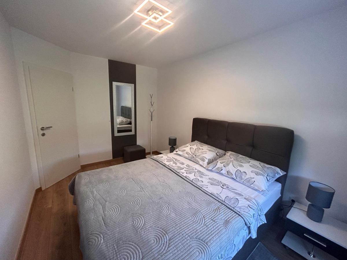 Apartmani Ana&Vesna カルロヴァッツ エクステリア 写真